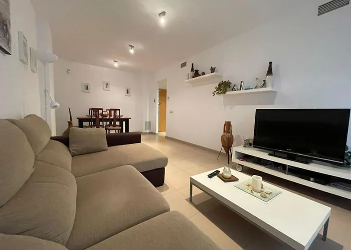 70m2 2bedrooms 25m2terrace, 4pools, 3min