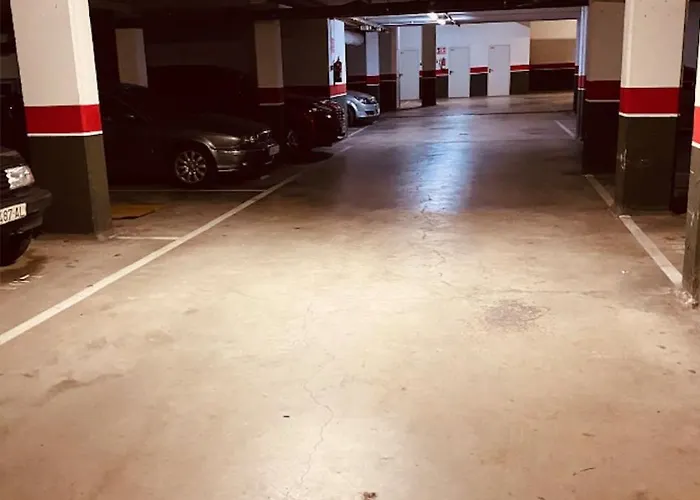 70m2 2bedrooms 25m2terrace, 4pools, 3min