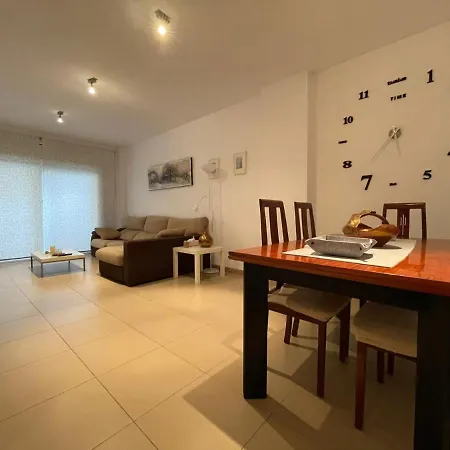 70m2 2bedrooms 25m2terrace, 4pools, 3min * 료렛 드 마르