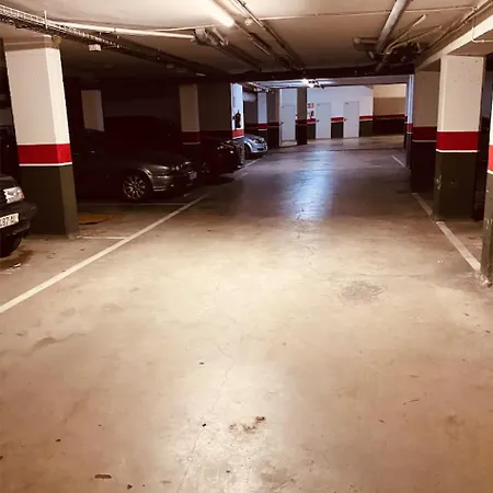 70m2 2bedrooms 25m2terrace, 4pools, 3min