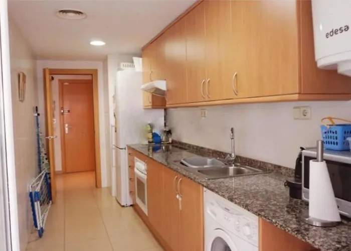 70m2 2bedrooms 25m2terrace, 4pools, 3min